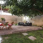度假居 Philoxenia! Beachfront House With Garden On The
