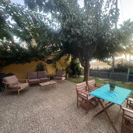 Philoxenia! Beachfront House With Garden On The Sand *