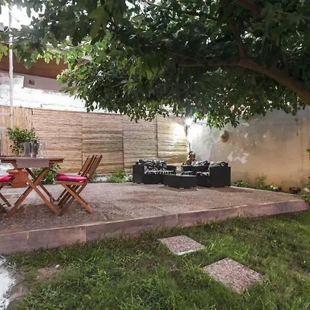 Casa de Férias Philoxenia! Beachfront House With Garden On The