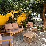 Philoxenia! Beachfront House With Garden On The Sand Vakantiehuis