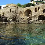 Philoxenia! Beachfront House With Garden On The Sand Σπίτι διακοπών Αρκούδι