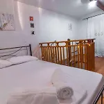 Philoxenia! Beachfront House With Garden On The Sand Vakantiehuis Arkoudi