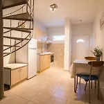 Philoxenia! Beachfront House With Garden On The Sand Feriehus