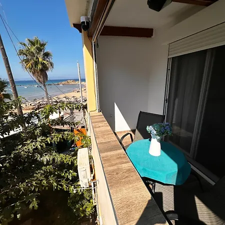Philoxenia! Beachfront House With Garden On The Sand Σπίτι διακοπών Αρκούδι