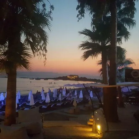 Philoxenia! Beachfront House With Garden On The
