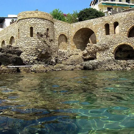 Philoxenia House! Maisonette In Front Of The Sea! Hébergement de vacances Arkoudi