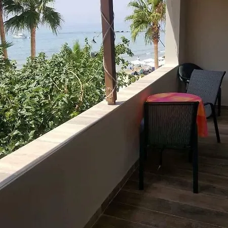 Holiday home Philoxenia House! Maisonette In Front Of The Sea! *