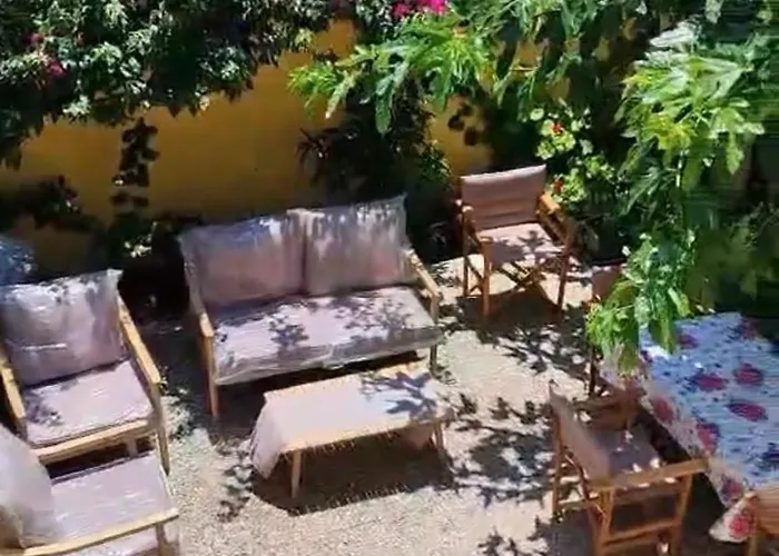 Дом отдыха Philoxenia! Beachfront House With Garden On The Sand Аркуди