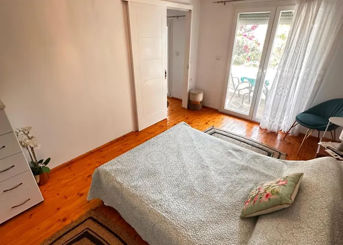 Philoxenia House! Maisonette In Front Of The Sea! * Αρκούδι