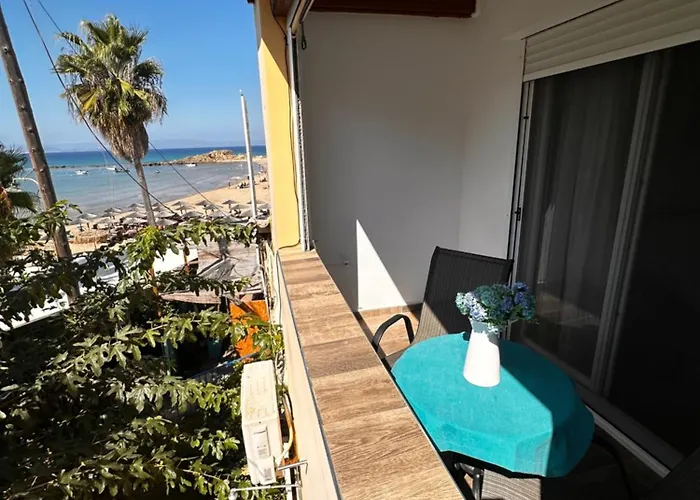 Philoxenia! Beachfront House With Garden On The Sand Дом отдыха Аркуди
